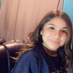 Meet your Posher, Desiree